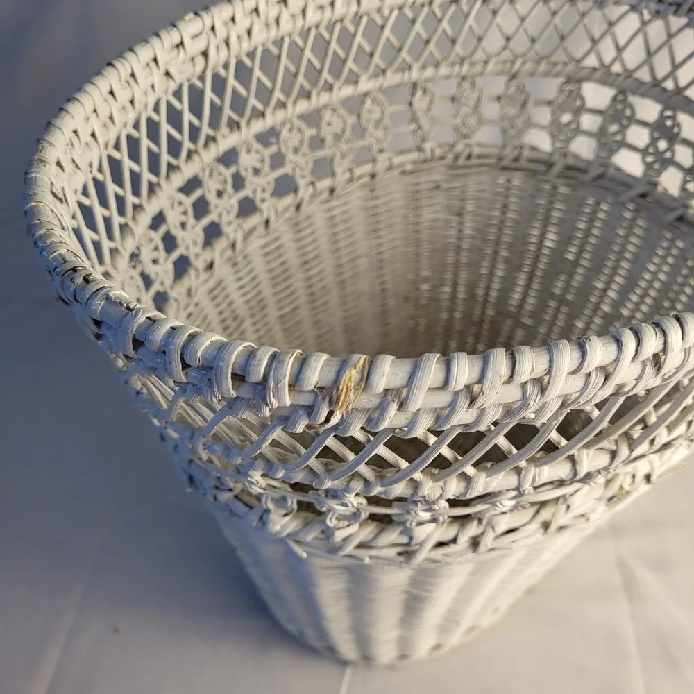Vintage White Oval Wicker Trash Waste Paper Basket Boho Chic 11.5
